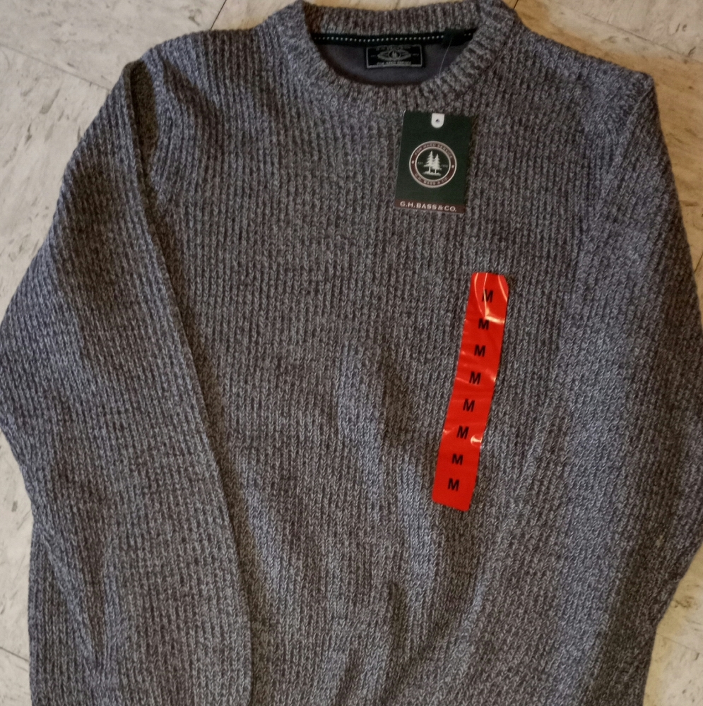 Brand new Medium men's G.H. BASS CO. sweater